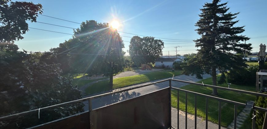 2 bedroom 1 bathroom apt for rent. 29 McNichol Ave Unit #6, Quinte West. $1,875