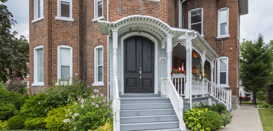 2 bedroom + den Apartment for rent. 116 King St #5, Quinte West, On. $1,890+ hydro and water