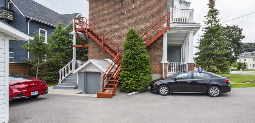 2 bedroom + den Apartment for rent. 116 King St #5, Quinte West, On. $1,890+ hydro and water