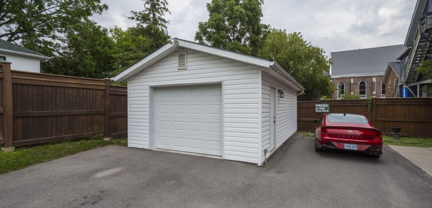 2 bedroom + den Apartment for rent. 116 King St #5, Quinte West, On. $1,890+ hydro and water