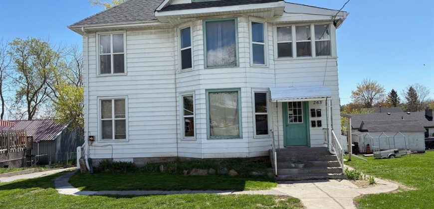 Turn key 4 plex for sale. 263 Dundas Street W, Quinte West, On. $689,000