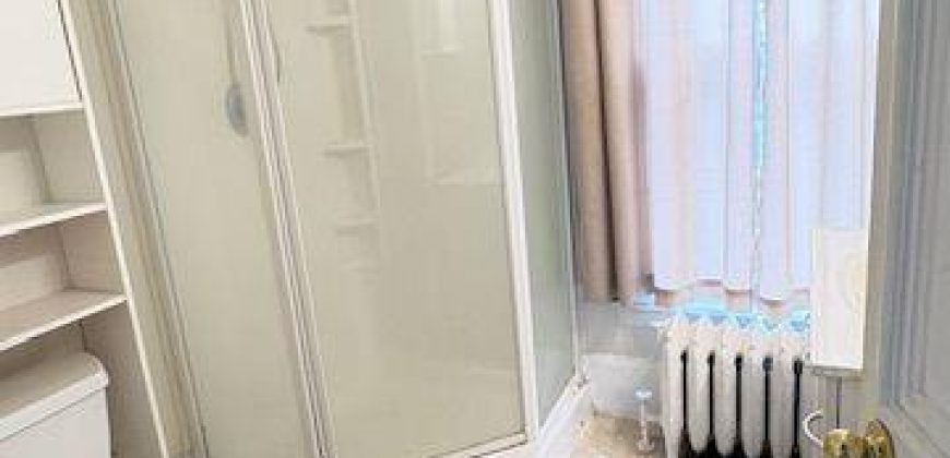 1 bedroom 1 bathroom apt for rent. 116 King Street Unit #3, Quinte West. $1750.00 + hydro and water