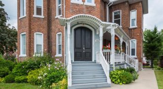 1 bedroom 1 bathroom apt for rent. 116 King Street Unit #3, Quinte West. $1750.00 + hydro and water