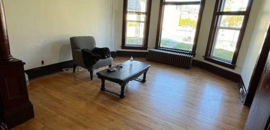 Turn key 4 plex for sale. 263 Dundas Street W, Quinte West, On. $689,000