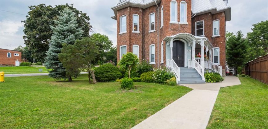1 bedroom 1 bathroom apt for rent. 116 King Street Unit #3, Quinte West. $1750.00 + hydro and water