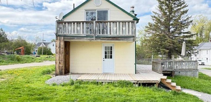 22 Pauley Road Stirling. 3 Bedroom 1 Bath Home. $314,900