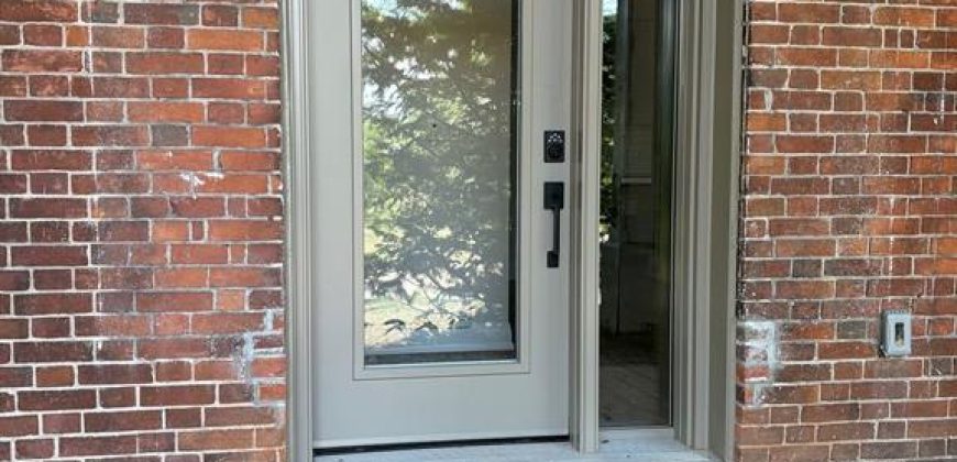 2 bedroom 1 bathroom APT for rent. 22 McGill Street Unit #1, Quinte West, On. $1999.00+