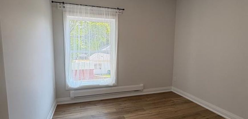 2 bedroom 1 bathroom apt for rent. 22 McGill Street Unit #3, Quinte West, On. $1950+