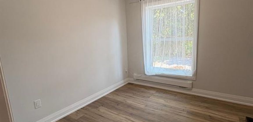 2 bedroom 1 bathroom apt for rent. 22 McGill Street Unit #3, Quinte West, On. $1950+