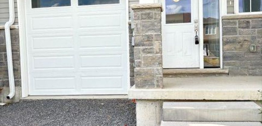 3 bedroom 3 bathroom row house for rent. 61 Lincoln Drive, Belleville, On. $2495+