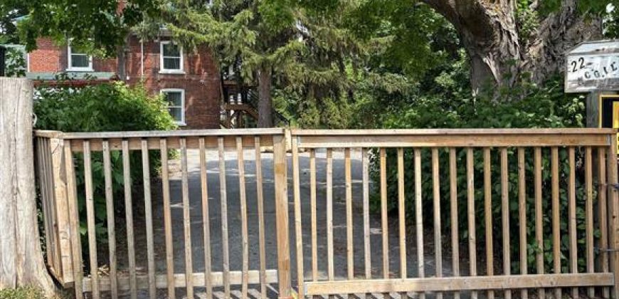 2 bedroom 1 bathroom apt for rent. 22 McGill Street Unit #3, Quinte West, On. $1950+