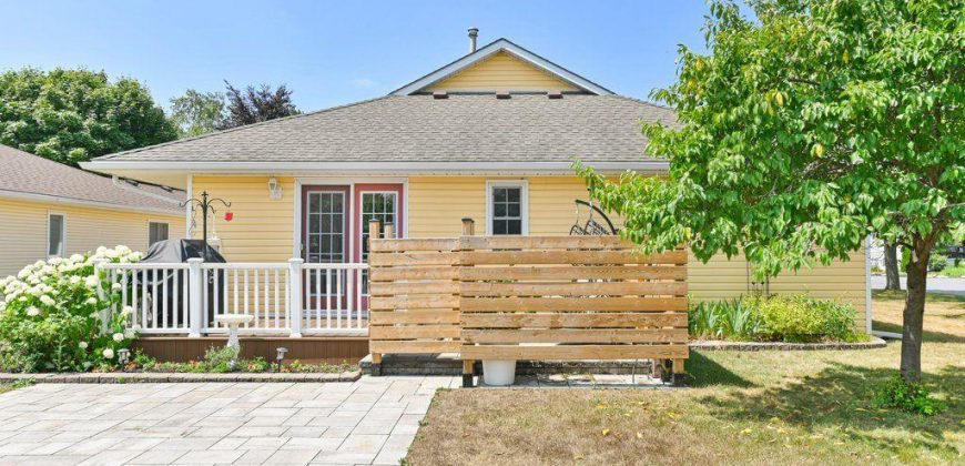 2 bedroom 2 bathroom house for sale. 2 Heritage Drive, Prince Edward County, On.  $489,900