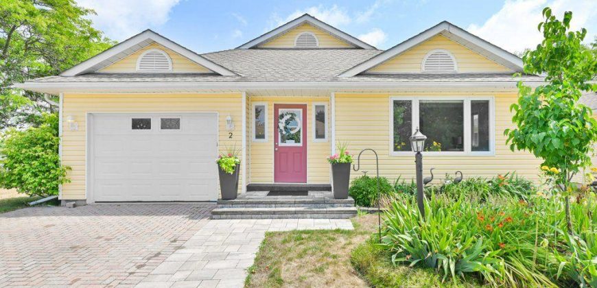 2 bedroom 2 bathroom house for sale. 2 Heritage Drive, Prince Edward County, On.  $489,900