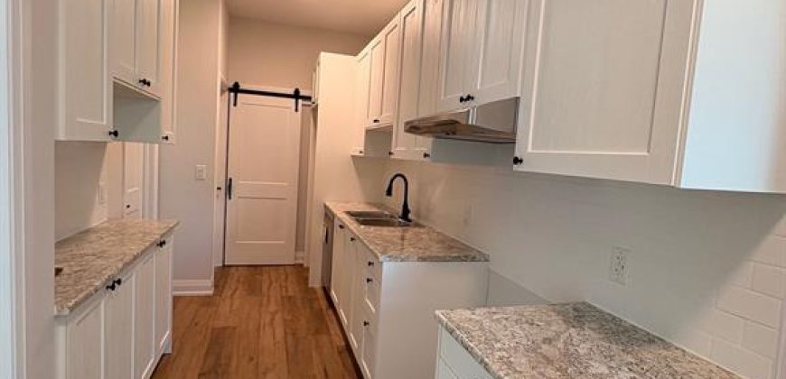 2 bedroom 1 bathroom apt for rent. 22 McGill Street Unit #3, Quinte West, On. $1950+