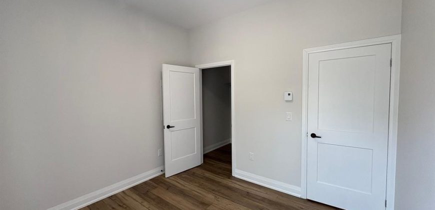 2 bedroom 1 bathroom apt for rent. 22 McGill Street Unit #3, Quinte West, On. $1950+