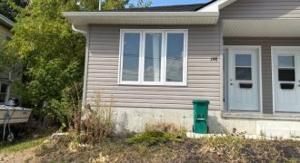 2 bedroom apt for rent. 198 Dundas Street E, Quinte West. $1650+hydro and water
