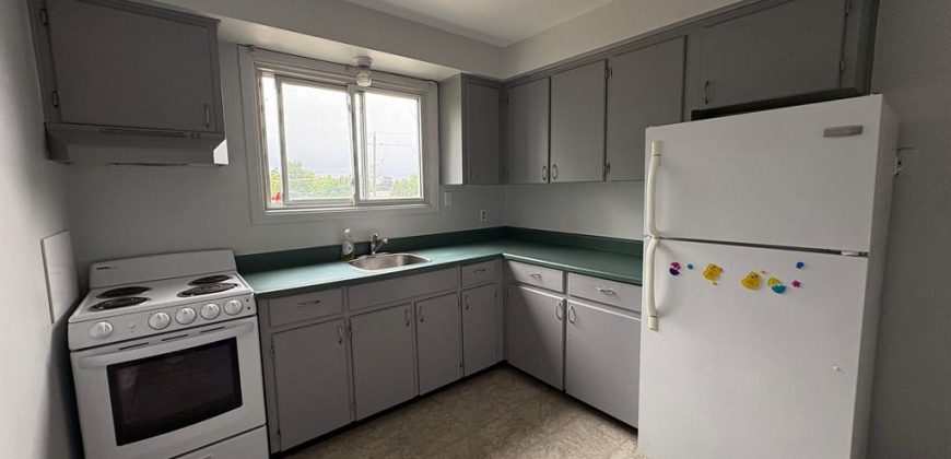 2 bedroom 1 bathroom apt for rent. 29 McNichol Avenue Unit #5, Quinte West, On. $1795 all inclusive