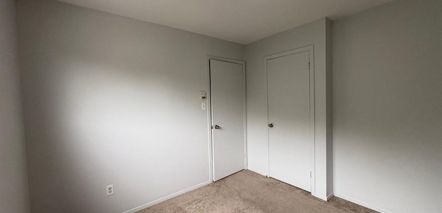 2 bedroom 1 bathroom apt for rent. 29 McNichol Avenue Unit #5, Quinte West, On. $1795 all inclusive