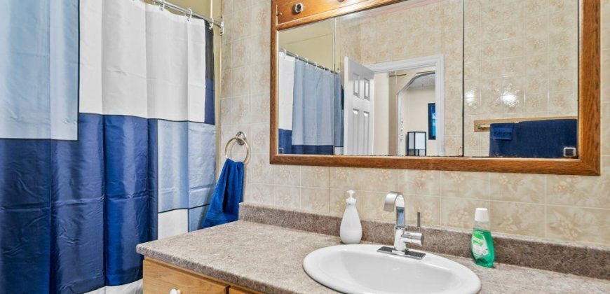 4 bedroom 2 bathroom house for sale. 108 Dundas St, Deseronto, On. $599,900