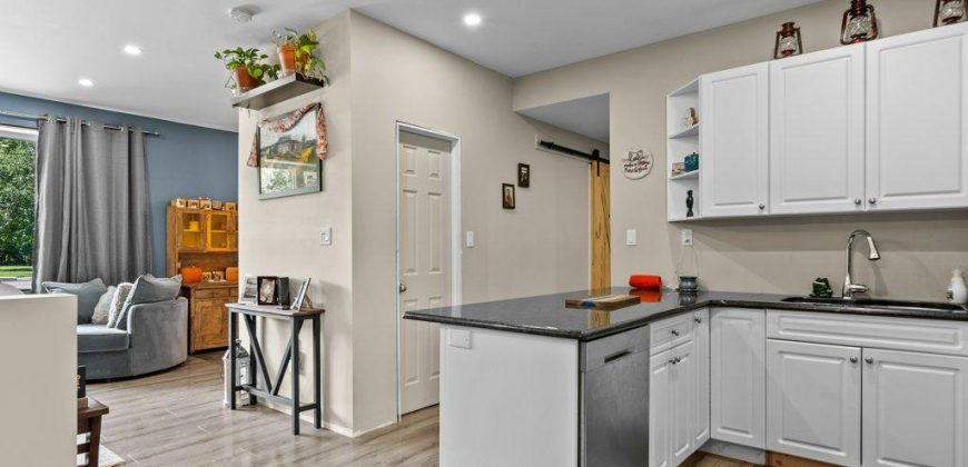 4 bedroom 2 bathroom house for sale. 108 Dundas St, Deseronto, On. $599,900