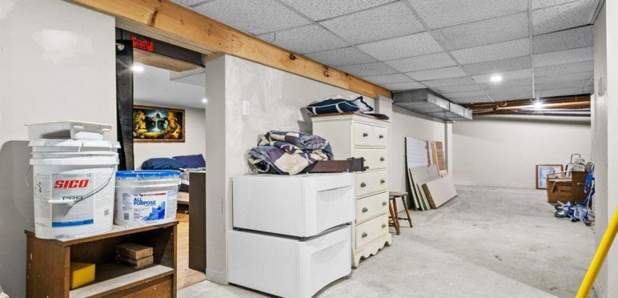 4 bedroom 2 bathroom house for sale. 108 Dundas St, Deseronto, On. $599,900