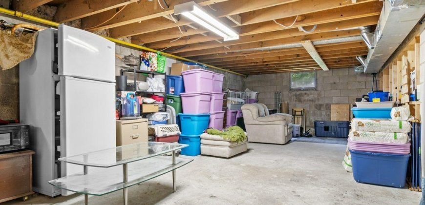 4 bedroom 2 bathroom house for sale. 108 Dundas St, Deseronto, On. $599,900