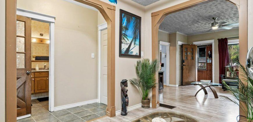 4 bedroom 2 bathroom house for sale. 108 Dundas St, Deseronto, On. $599,900