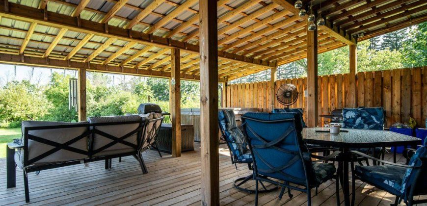 4 bedroom 2 bathroom house for sale. 108 Dundas St, Deseronto, On. $599,900