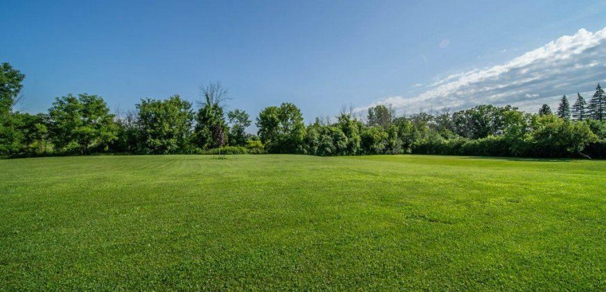 4 bedroom 2 bathroom house for sale. 108 Dundas St, Deseronto, On. $599,900