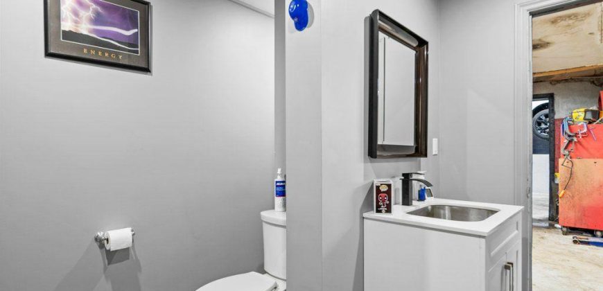 4 bedroom 2 bathroom house for sale. 108 Dundas St, Deseronto, On. $599,900