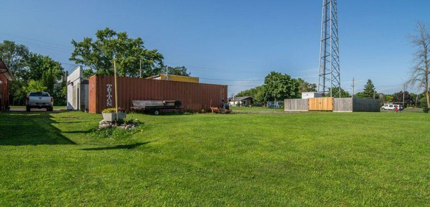 4 bedroom 2 bathroom house for sale. 108 Dundas St, Deseronto, On. $599,900