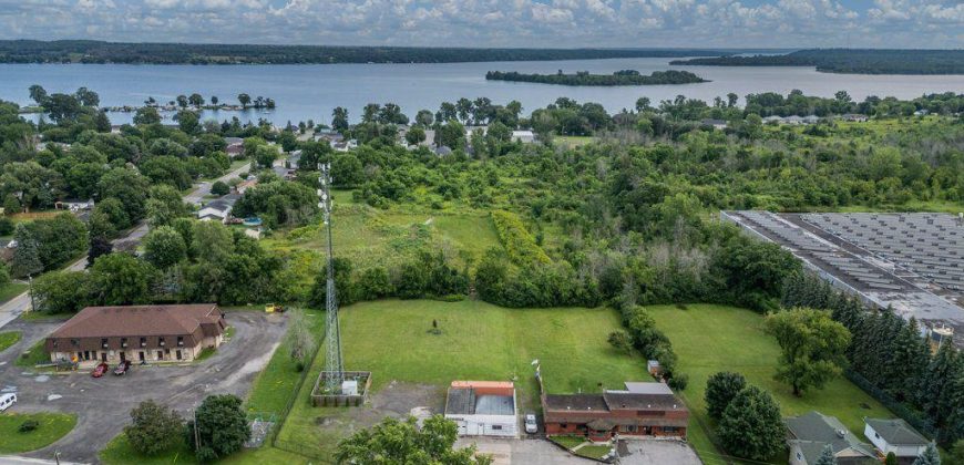 4 bedroom 2 bathroom house for sale. 108 Dundas St, Deseronto, On. $599,900