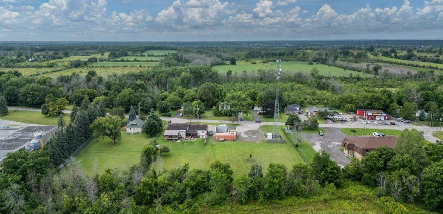 4 bedroom 2 bathroom house for sale. 108 Dundas St, Deseronto, On. $599,900