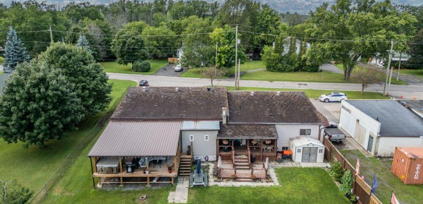 4 bedroom 2 bathroom house for sale. 108 Dundas St, Deseronto, On. $599,900