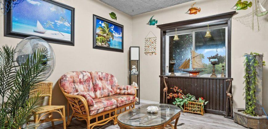 4 bedroom 2 bathroom house for sale. 108 Dundas St, Deseronto, On. $599,900