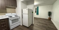 2 bedroom 1 bathroom apt for rent. 284 Front St, Unit #1, Quinte West. On. $1395 plus hydro