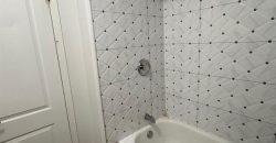 2 bedroom 1 bathroom apt for rent. 284 Front St, Unit #1, Quinte West. On. $1395 plus hydro