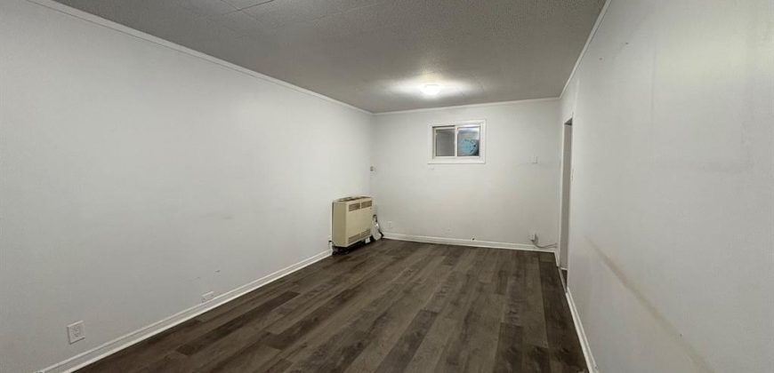 2 bedroom 1 bathroom apt for rent. 284 Front St, Unit #1, Quinte West. On. $1395 plus hydro