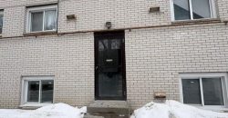 2 bedroom 1 bathroom apt for rent. 172 Queen St, Unit #5, Quinte West, On. $1925 plus hydro