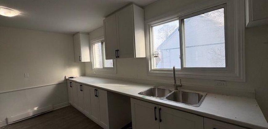 2 bedroom 1 bathroom apt for rent. 172 Queen St, Unit #5, Quinte West, On. $1925 plus hydro