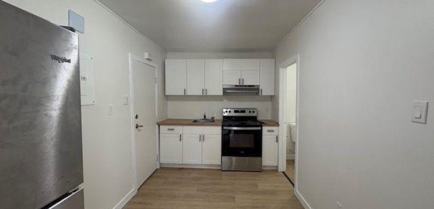 1 bedroom 1 bathroom apt for rent. 27 Dundas St E, Unit #3, Quinte West, On. $1,350 all incl.