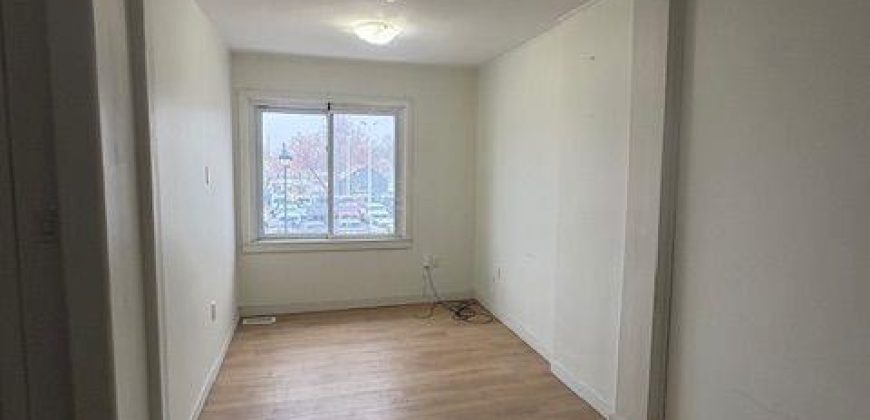 1 bedroom 1 bathroom apt for rent. 27 Dundas St E, Unit #1, Quinte West, On. $1,325 all incl.