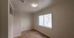 1 bedroom 1 bathroom apt for rent. 27 Dundas St E, Unit #3, Quinte West, On. $1,350 all incl.