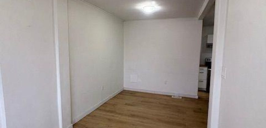 1 bedroom 1 bathroom apt for rent. 27 Dundas St E, Unit #1, Quinte West, On. $1,325 all incl.