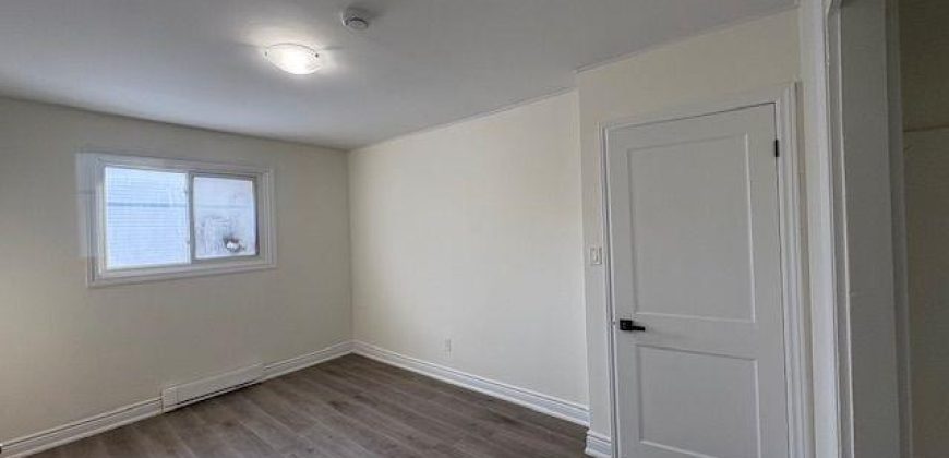 2 bedroom 1 bathroom apt for rent. 172 Queen St, Unit #5, Quinte West, On. $1925 plus hydro