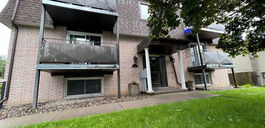 1 bedroom 1 bathroom apt for rent. 29 McNichol Ave, Unit #1, Quinte West. On. $1,595 all incl.