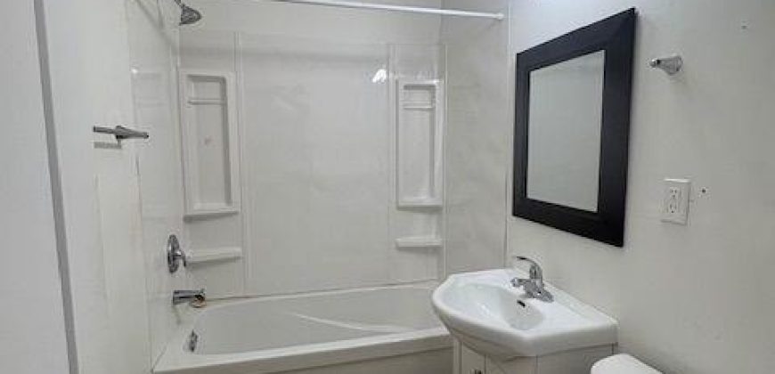 1 bedroom 1 bathroom apt for rent. 27 Dundas St E, Unit #1, Quinte West, On. $1,325 all incl.