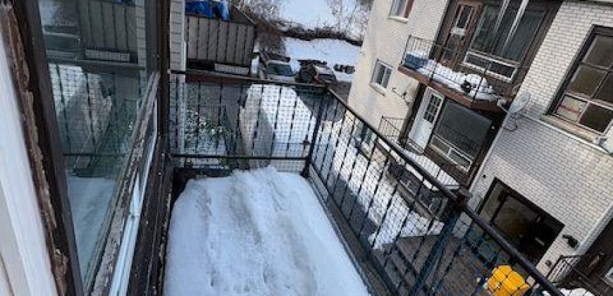 2 bedroom 1 bathroom apt for rent. 172 Queen St, Unit #5, Quinte West, On. $1925 plus hydro