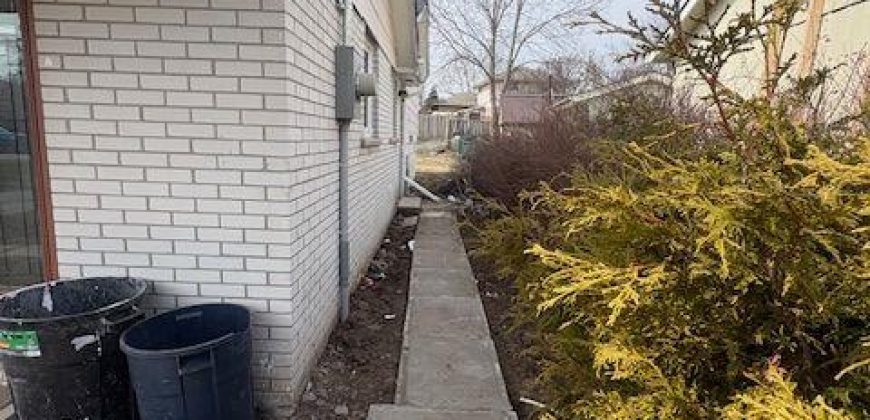 1 bedroom 1 bathroom apt for rent. 23 Robertson Lane Unit #A, Belleville, On.  $1500 plus 35% of utilities.