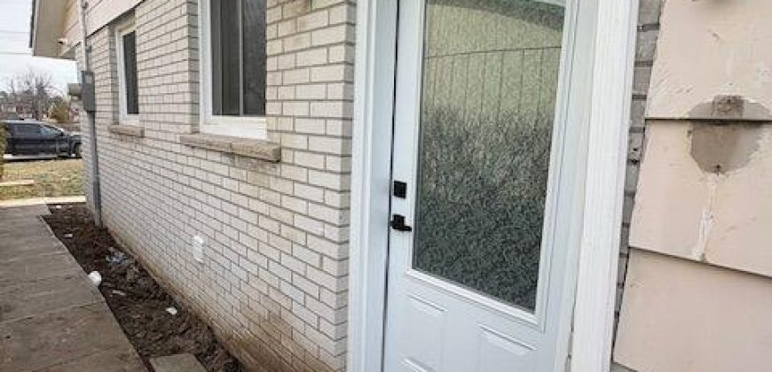 1 bedroom 1 bathroom apt for rent. 23 Robertson Lane Unit #A, Belleville, On.  $1500 plus 35% of utilities.